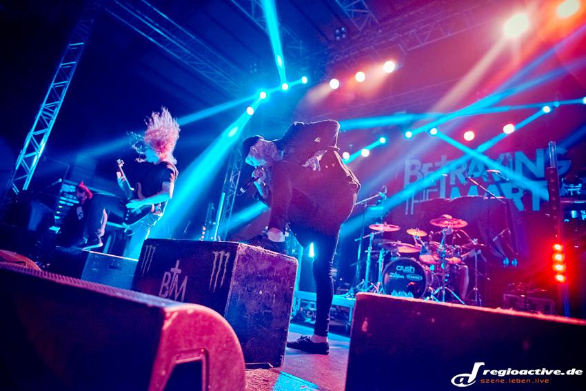Betraying The Martyrs (live in Oberhausen, 2015)