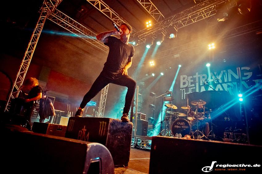 Betraying The Martyrs (live in Oberhausen, 2015)