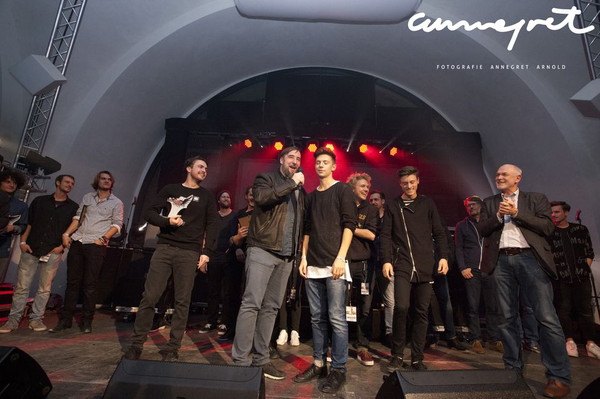 Glückliche Gewinner - Fotos: Die Siegerehrung des Rockbuster Finals 2015 in Koblenz 