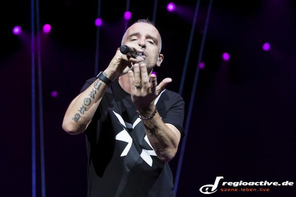 Italienisch für Anfänger - Eros Ramazzotti gibt sich in der SAP Arena Mannheim als Mann des Volkes 